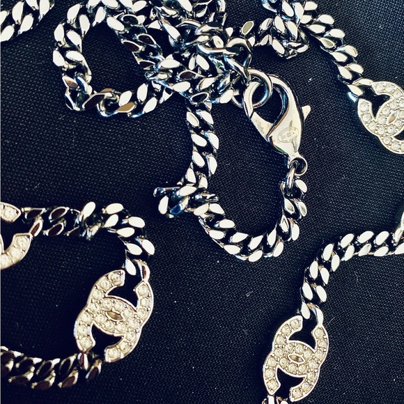 CHANEL Ruthenium, Silver & Crystal CC Metal Chain & Strass Belt RARE - Picture 8 of 16